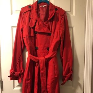 Gap woman’s trench coat size M